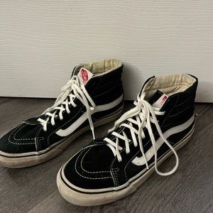 Vans sk8-hi black and white shoes
